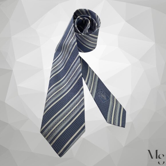 GUCCI Gray Striped Luxury Designer Silk Tie Made In Italy 58”- 3.25" EX COND - Picture 1 of 7